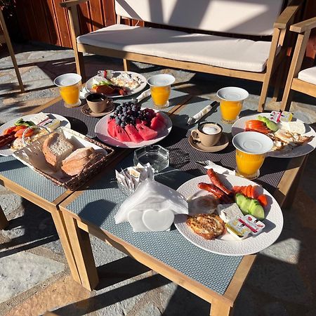 Aloha House Hotel Shkoder Bagian luar foto